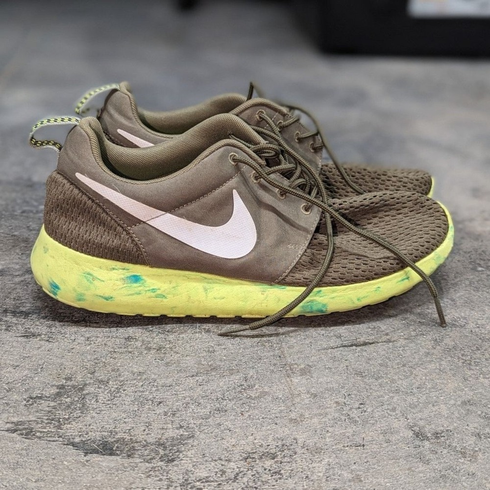Gorpcore‎ Y2K Nike Roshe Run Olive Neon Green Volt Running Sneakers Men's 8.5
